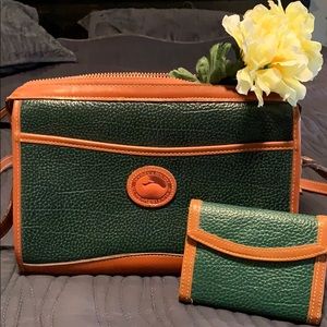 Vintage Dooney & Bourke crossbody